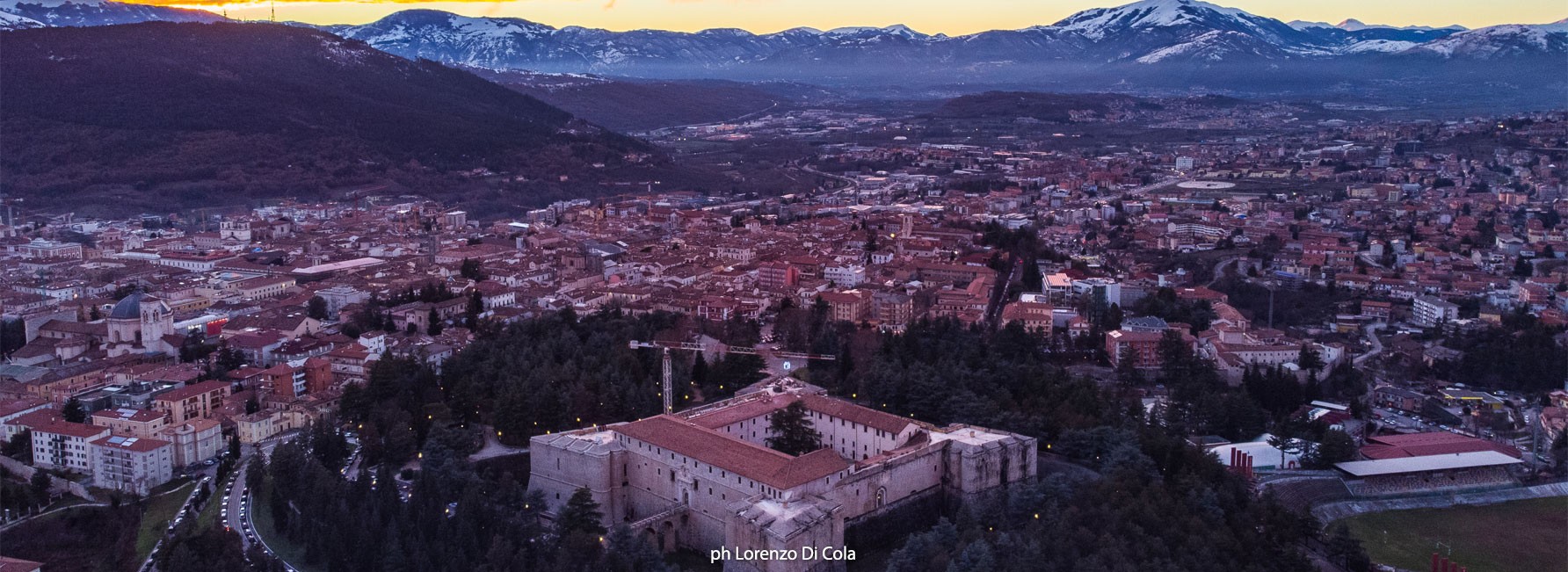 Reputazione, Resilienza e Rinascita: il Caso di L'Aquila tra Smart City e Patrimonio Medievale